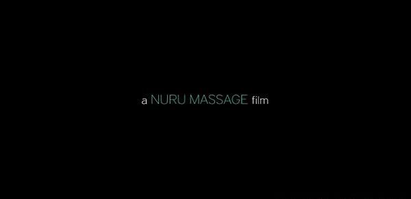  Nuru Massage - Masseuse Gives a Full Service Massage 06